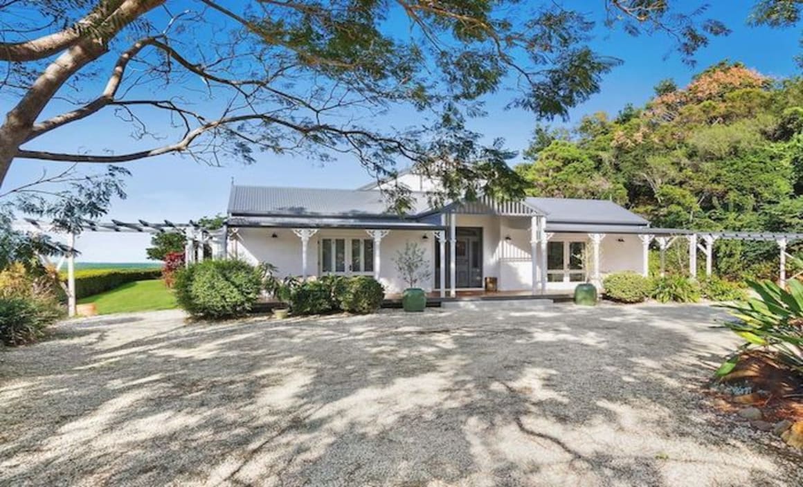 KPMG executive Jon Adgemis sells at Byron Bay